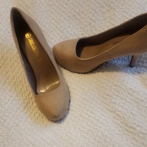 Dream Pairs Tan Heels Classic Style